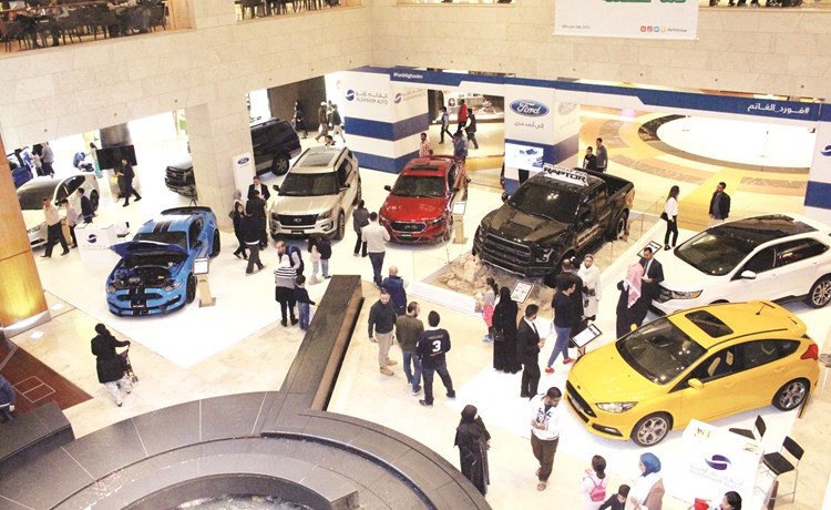 فورد «F-150 رابتر».. تأسر الأنظار بمعرض «أوتوموتو 2017»