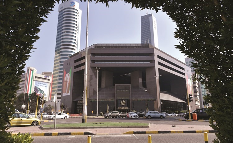 أجواء خضراء تحيط بالبورصة والأسهم المصرفية رغم توقعات جني الارباح بعد تباطؤ المؤشرات وهي سمة صحية للأسواق	(قاسم باشا) ﻿