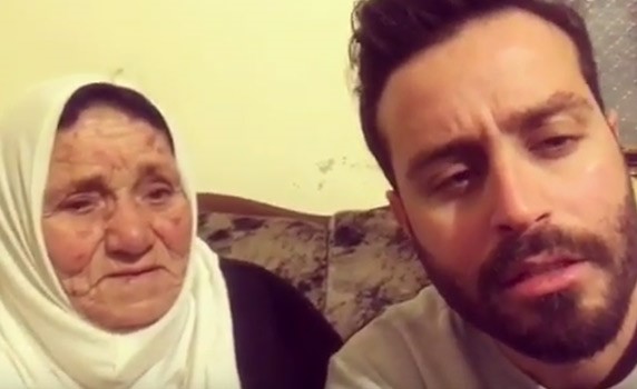 بالفيديو .. جدة فنان لبناني تبهر الجميع بصوتها