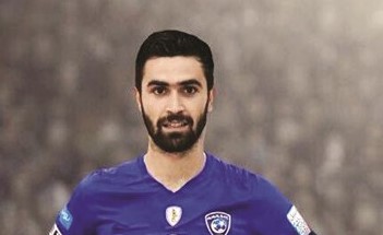محترف الظفرة السوري عمر خريبين بزي الهلال﻿