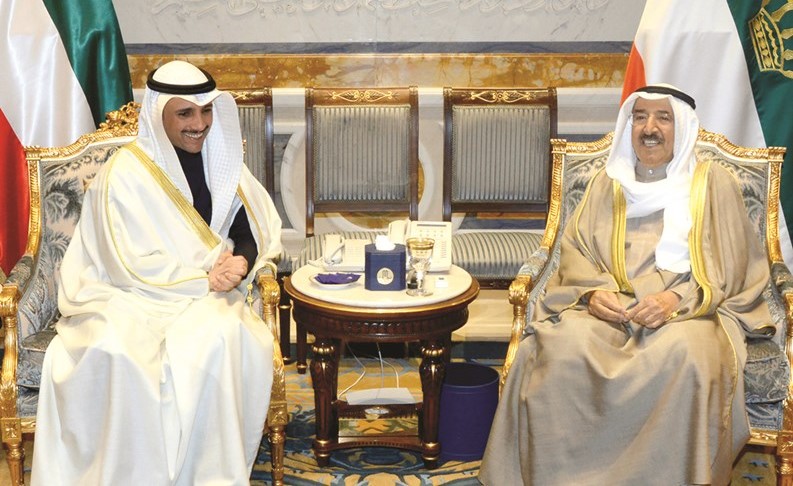 صاحب السمو الامير الشيخ صباح الاحمد مستقبلا مرزوق الغانم﻿