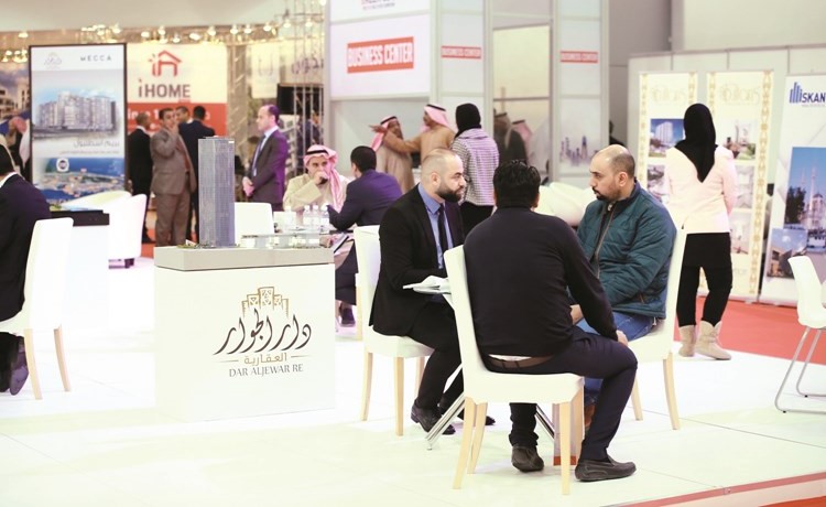 جانب من معرض النخبة في دوراته السابقة﻿
