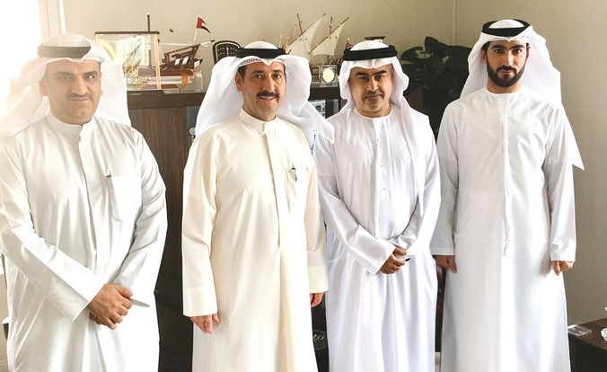 القنصل العام ذياب الرشيدي في لقطة جماعية مع مسؤولي مؤسسة محمد بن راشد آل مكتوم﻿