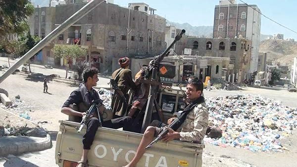 «الشرعية»: خطة جديدة لاقتحام صنعاء من عدة محاور