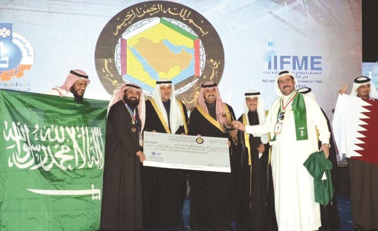 تكريم د. رائد البرادعي الفائز بالمركز الأول لجائزة مكتب براءات الاختراع الخليجي﻿