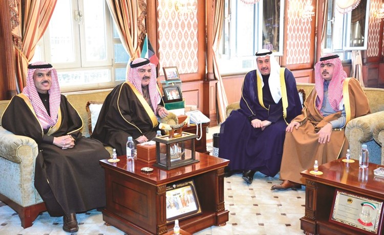 الحمود استقبل شيوخ ووجهاء قبيلة «عنزة»