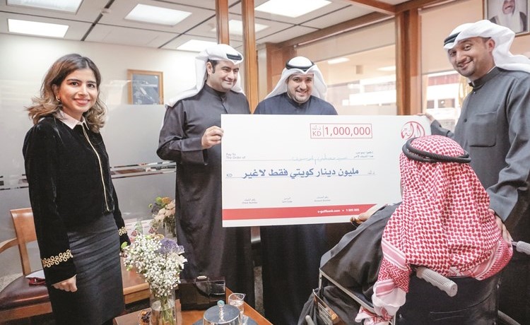 سيد الموسوي مع فريق بنك الخليج﻿