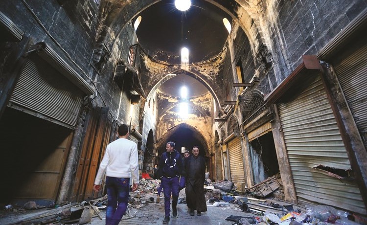 الدمار الذي خلفته الحرب في اسواق حلب القديمة التي تعتبر من أعرق وأكبر الأسواق الأثرية في العالم	(أ.پ)﻿