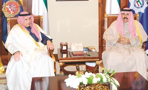 سمو ولي العهد الشيخ نواف الأحمد خلال استقباله الشيخ خالد الجراح﻿