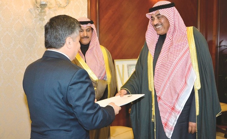 الشيخ صباح الخالد يتسلم اوراق اعتماد سفير اوزبكستان ﻿