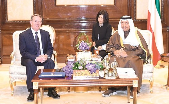 سمو رئيس الوزراء الشيخ جابرالمبارك مستقبلا د. ليام فوكس﻿