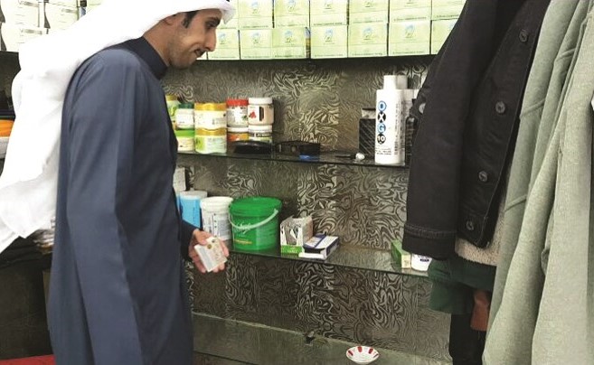 جانب من التفتيش على الصالونات ﻿
