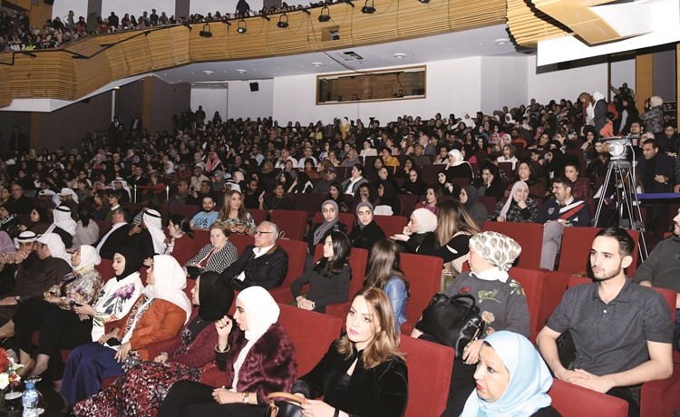 مسرح حسين عبدالرضا امتلأ بالحضور﻿
