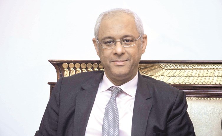السفير ياسر عاطف﻿