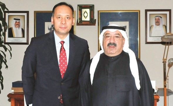  الشيخ ناصر صباح الأحمد مستقبلا سفير بوتان تسيرنج بنجور ﻿