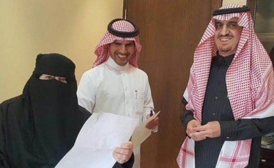 مسنة سعودية تطلب العودة لمقاعد الدراسة.. والسبب؟