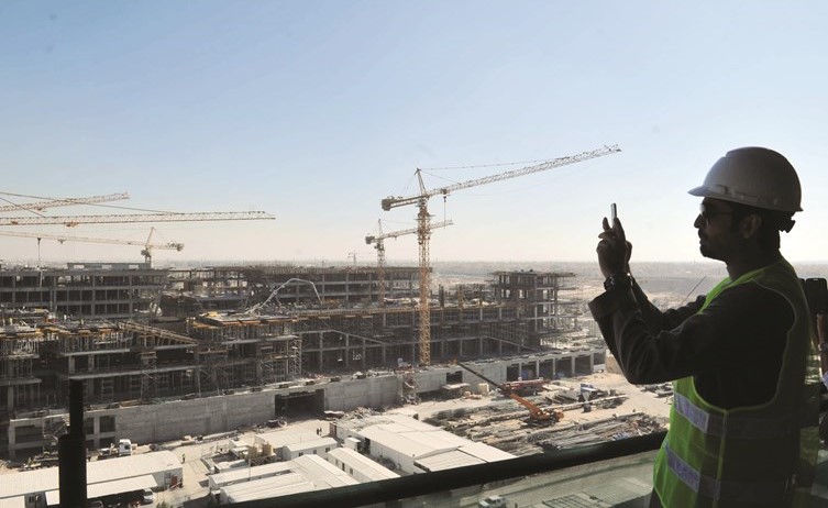 اتجاه دول الخليج لتقليص اعتمادها على النفط التطور الإيجابي الوحيد في 2016 	(قاسم باشا)﻿