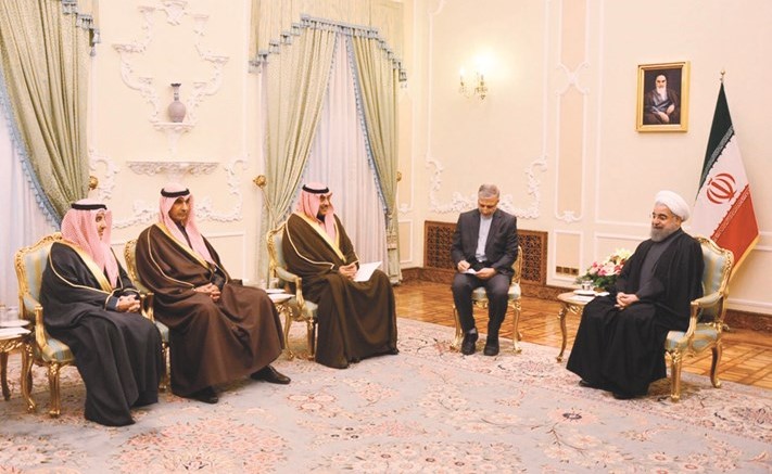 الشيخ صباح الخالد خلال لقائه مع الرئيس الإيراني د.حسن روحاني بحضور السفير مجدي الظفيري والسفير الشيخ د.أحمد ناصر المحمد