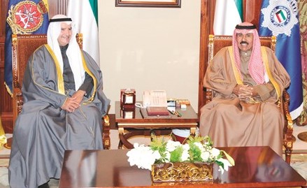 سمو ولي العهد لدى استقباله م. عصام المرزوق ﻿