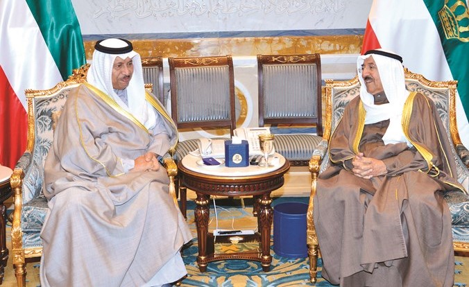 صاحب السمو الأمير الشيخ صباح الأحمد مستقبلا سمو رئيس الوزراء الشيخ جابر المبارك﻿