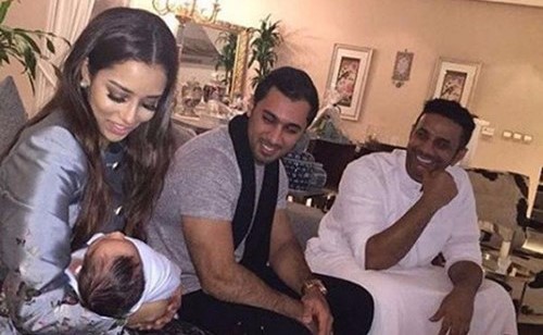 بلقيس تخرج عن صمتها وترد على منتقدي التكلفة الخيالية لحفل زفافها.. وسر صورتها مع الطفل الرضيع !