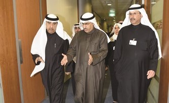 د. الفارس ود. الأثري وم. جراغ خلال الجولة﻿