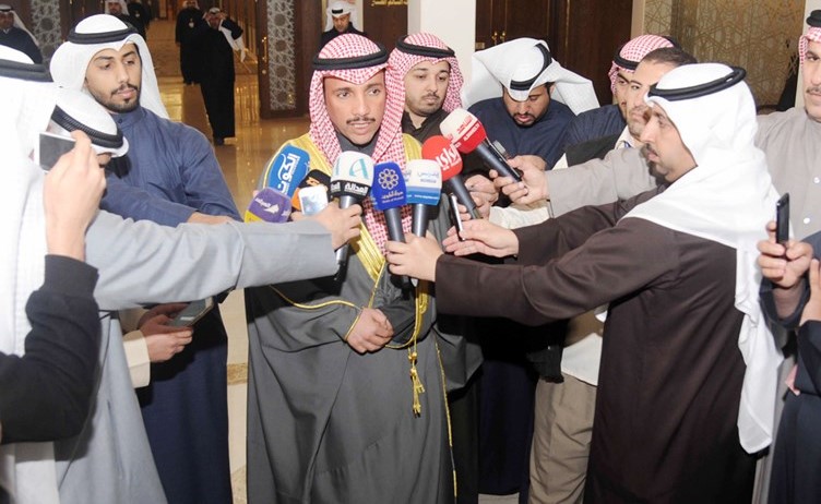 رئيس مجلس الأمة مرزوق الغانم متحدثا للصحافيين أمس ﻿