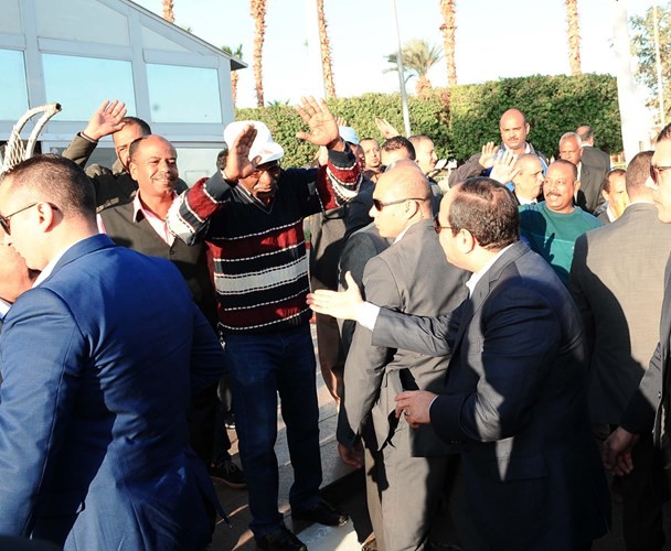 السيسي يدعو الشرطة والجيش إلى مواصلة الجهد لتعزيز أمن مصر