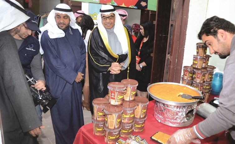 وفي أحد أجنحة الحلويات﻿