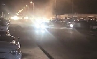 تجمهر عدد كبير من الشباب﻿