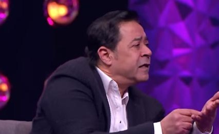 بالفيديو: موقف طريف لمدحت صالح على المسرح
