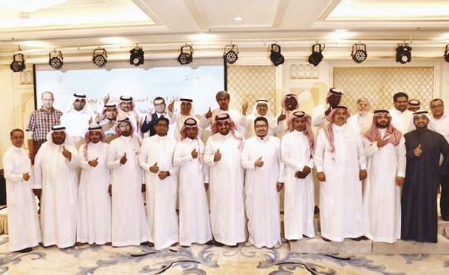 مجموعة من الإعلاميين السعوديين يشاركون في الحفل ﻿