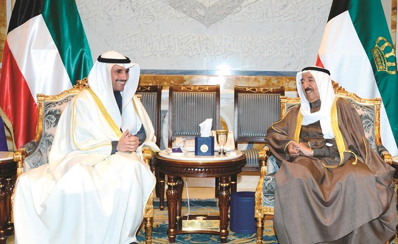 صاحب السمو الأمير الشيخ صباح الأحمد مستقبلا رئيس مجلس الأمة مرزوق الغانم ﻿