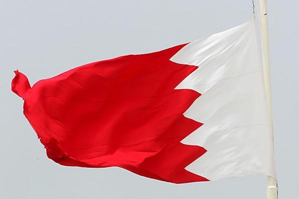 البحرين: تأجيل محاكمة رجل الدين عيسى قاسم إلى 12 فبراير