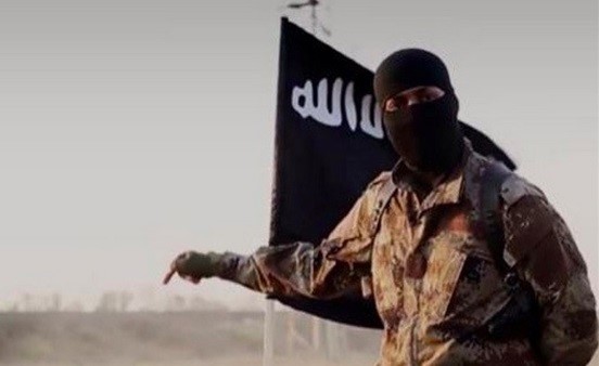 داعش يجلد أثرياء تبرعوا لفقراء دون علم التنظيم