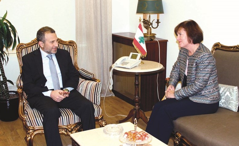 وزير الخارجية جبران باسيل مستقبلا السفيرة الأميركية اليزابيت ريتشارد		(محمود الطويل) ﻿