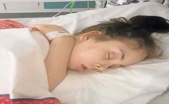 شابة تبحث عن رجل دهسها لتشكره على إنقاذ حياتها