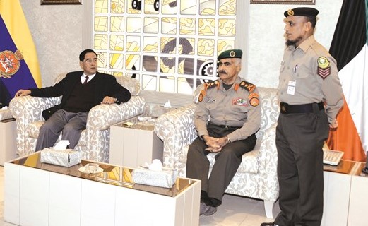 الفريق الركن محمد الخضر مستقبلا اللواء متقاعد محمد شوبيد﻿