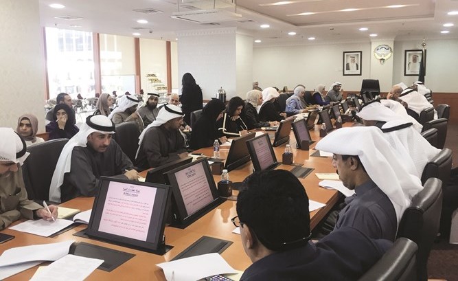 إحدى ورش العمل للتعريف بقانون المناقصات الجديد ﻿