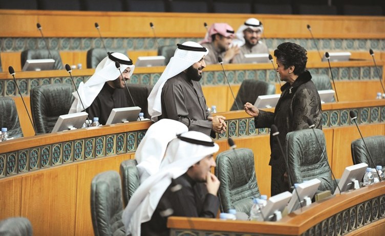 صفاء الهاشم وعبدالله فهاد وعلي الدقباسي﻿