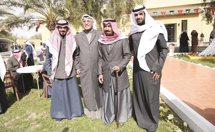 رجا الحجيلان مع ضيوف عزايز ﻿