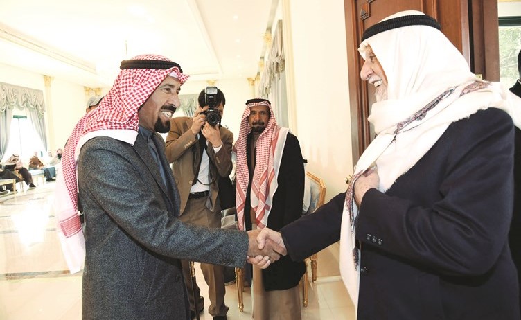 الشيخ علي الجابر مرحبا بعبدالعزيز الغنام﻿
