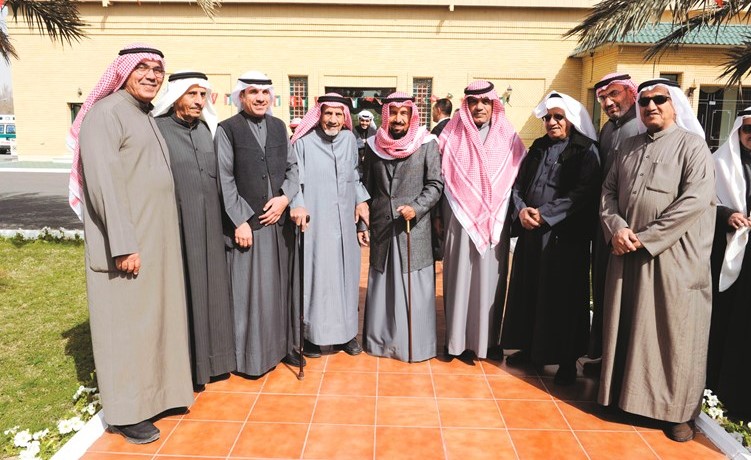 وترحيب من الشيخ علي الجابر بضيوفه فيعزايز﻿