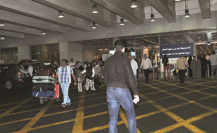 جانب من المسافرين العائدين﻿