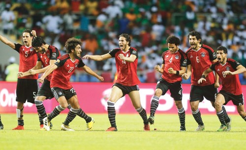 «الفراعنة» يتهيأون لحصد اللقب الأفريقي الكبير (رويترز)