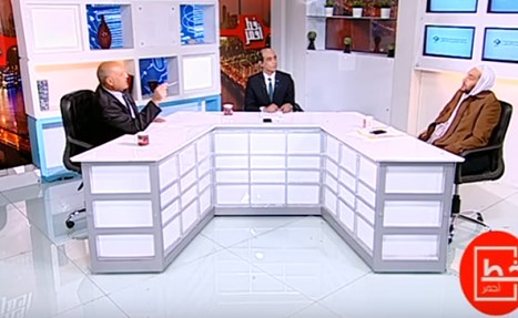 بالفيديو.. اشتباك بالأيدي وتراشق بالكراسي والألفاظ بين ضيفي "خط أحمر "  على الهواء