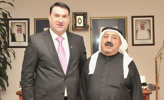 الشيخ ناصر صباح الأحمد لدى استقباله سفير البوسنة والهرسك محمد خليلوفيتش ﻿