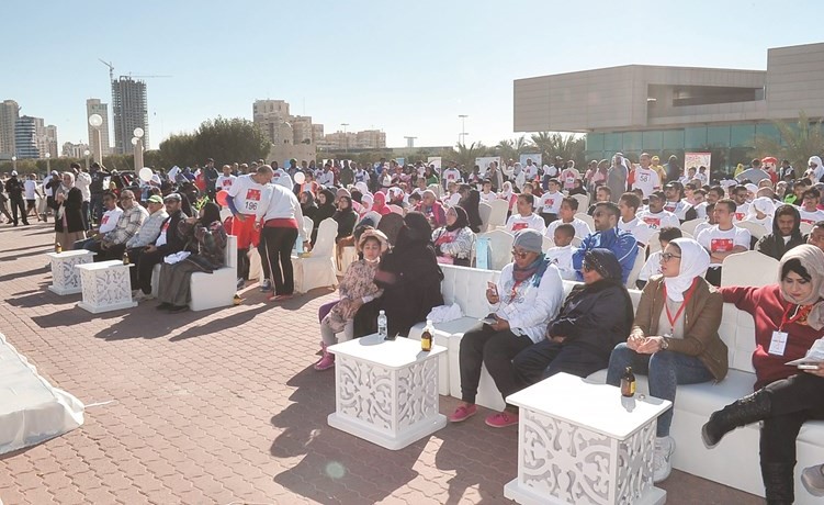 جانب من المشاركين في الماراثون ﻿