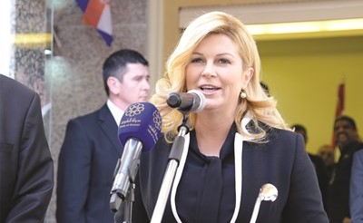 الرئيسة كوليندا غرابار كيتاروفيتش ملقية كلمتها﻿