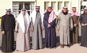 فريق البلدية خلال الجولة ﻿